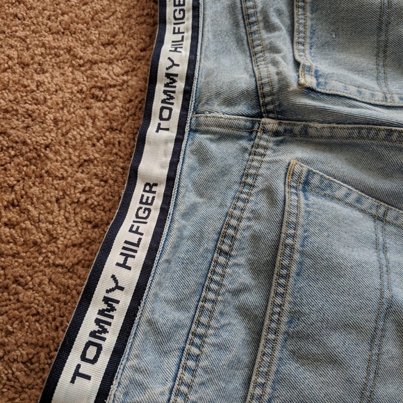 tommy Hilfiger shorts - Picture 3 of 3